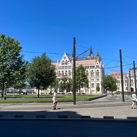 Academy Home - Elegant Place Next To The Parliament Budapest Bagian luar foto