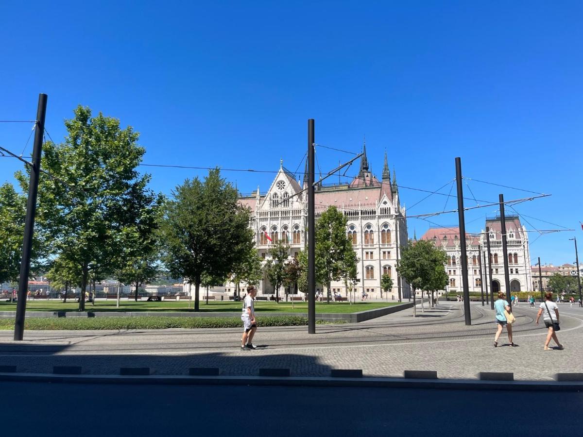 Academy Home - Elegant Place Next To The Parliament Budapest Bagian luar foto
